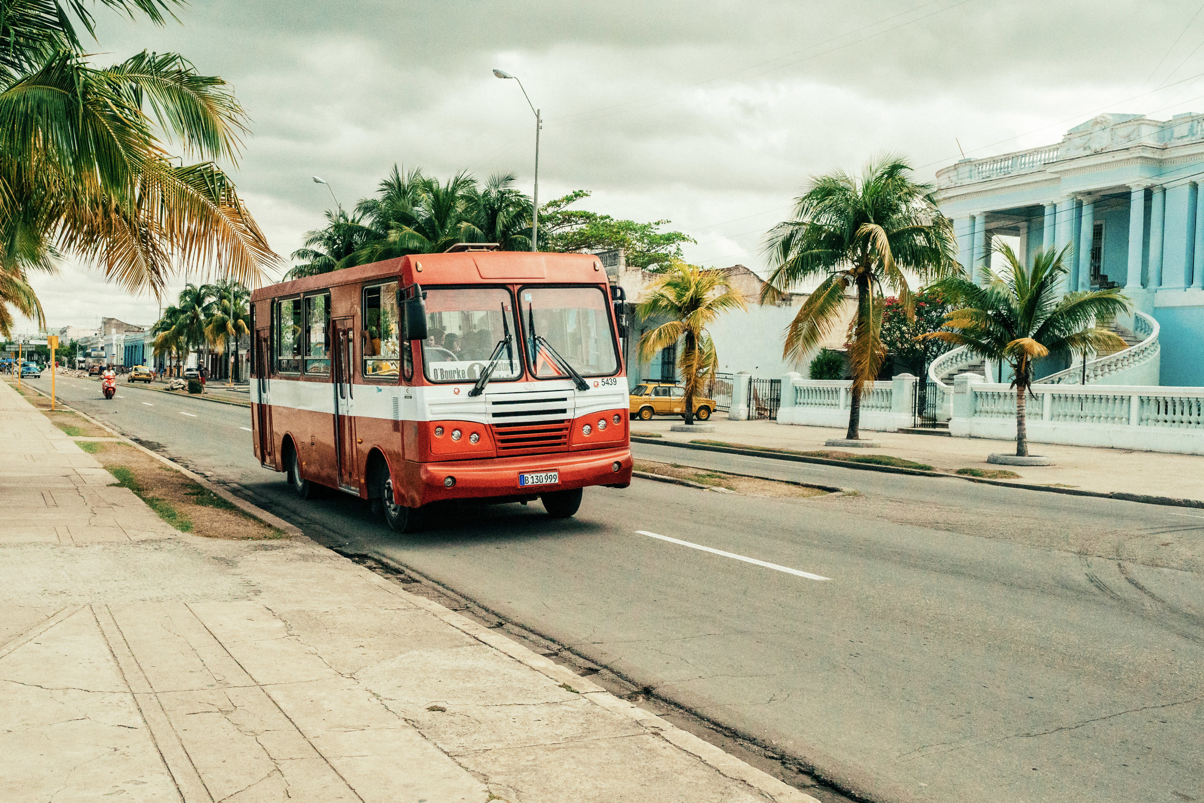 Ein typischer kubanischer Stadtbus in Cienfuegos
