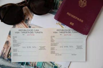 Eine blanco Touristenkarte für Kuba